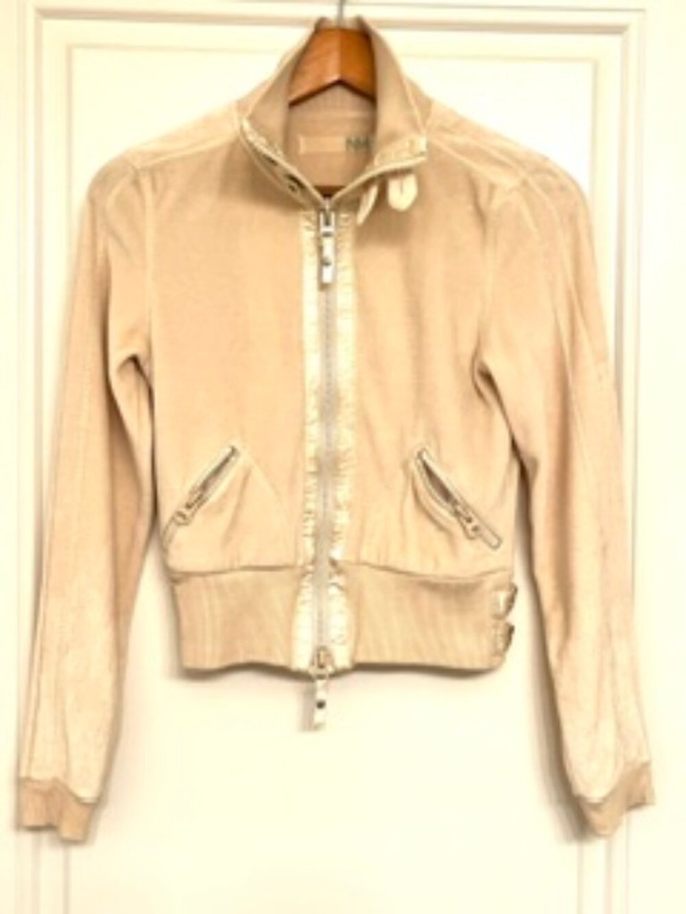 Neiman  Marcus ( NM ) Women’s Ivory Cotton-Blend Jacket